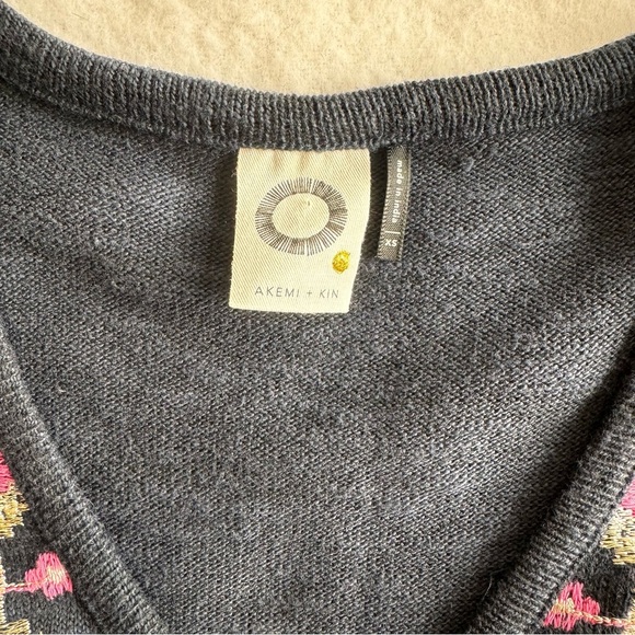 Anthro Akemi + Kin Tunic Savin Embroidered Side Slit Blue Small Knit Sweater XS - Picture 3 of 10